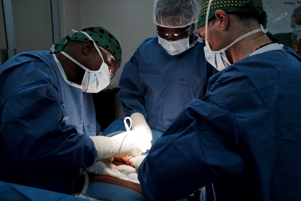 Surgeons at Queen Elizabeth Central Hospital [© Francesco Segoni/MSF]
