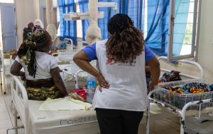 In 2025, MSF assisted an average of 740 childbirths per month across the four districts where it operates in Cabo Delgado province, northern Mozambique. But in this volatile context, insecurity makes it difficult for pregnant women to reach care and for health workers to provide it, putting lives at risk and leading to dangerous interruptions in maternal health services.