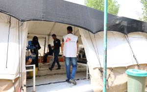 MSF medical team at the diarrhea treatment centre isolation tent at the Abs General Hospital, Hajjah governate