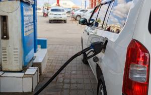A vehicle is refueled at Petroleum station in Galkayo, Mudug region. Reliable fuel supply is a key operational requirement for health facilities and patient referral systems in the region.