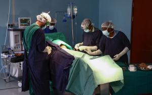 MSF medical team during a C-section in Liwali B Hospital.