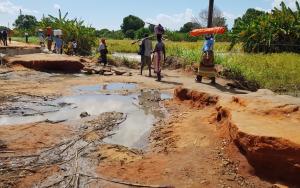 The road to Metuge is heavily damaged due to the cyclone and rains [MSF-SPAIN]