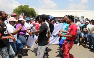 MSF and TB activists disrupt opening of TB conference to protest drug corporations keeping life-saving medicines from people