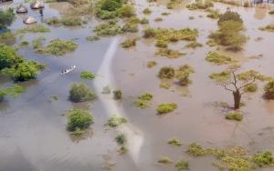 On an aerial assessment from Gumuruk to Lekongole, where MSF runs two primary healthcare units, people can be seen moving via canoes as their tukuls are completely submerged.