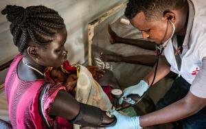 MSF staff cares for a new mother at the maternity in Gambella. 2019 