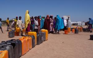 Women queue up at a borehole in Gwoza to collect water.© Scott Hamilton/MSF