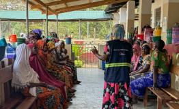 Community Health Workes delivering health messages to the women attending clinic at Liwale District Hospital.