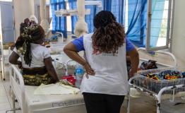 In 2025, MSF assisted an average of 740 childbirths per month across the four districts where it operates in Cabo Delgado province, northern Mozambique. But in this volatile context, insecurity makes it difficult for pregnant women to reach care and for health workers to provide it, putting lives at risk and leading to dangerous interruptions in maternal health services.