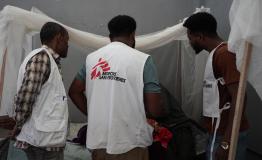 MSF medical staff during a round at the malaria ward.