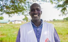 Profile photo of our South Sudanese colleague since 2019, Noon Makor Arop, who was bitten by a snake. After receiving treatment, he has been actively working as a Health Promotion and Community Engagement Supervisor in Abyei.