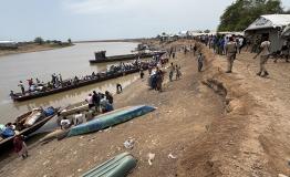 South Sudanese refugees crossing the Baro River into Ethiopia’s Gambella Region to escape conflict in South Sudan, May 2025