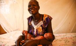 Yakong is a 36-year-old mother of seven. Her twins Both and Duoth – ‘first’ and ‘second’ in Nuer – were born in late March at MSF’s hospital in the town of Ulang, in northeastern South Sudan.