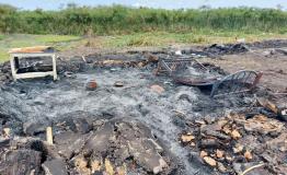 Destroyed tukul in Adok, Leer [© MSF/Anna Bylund ]