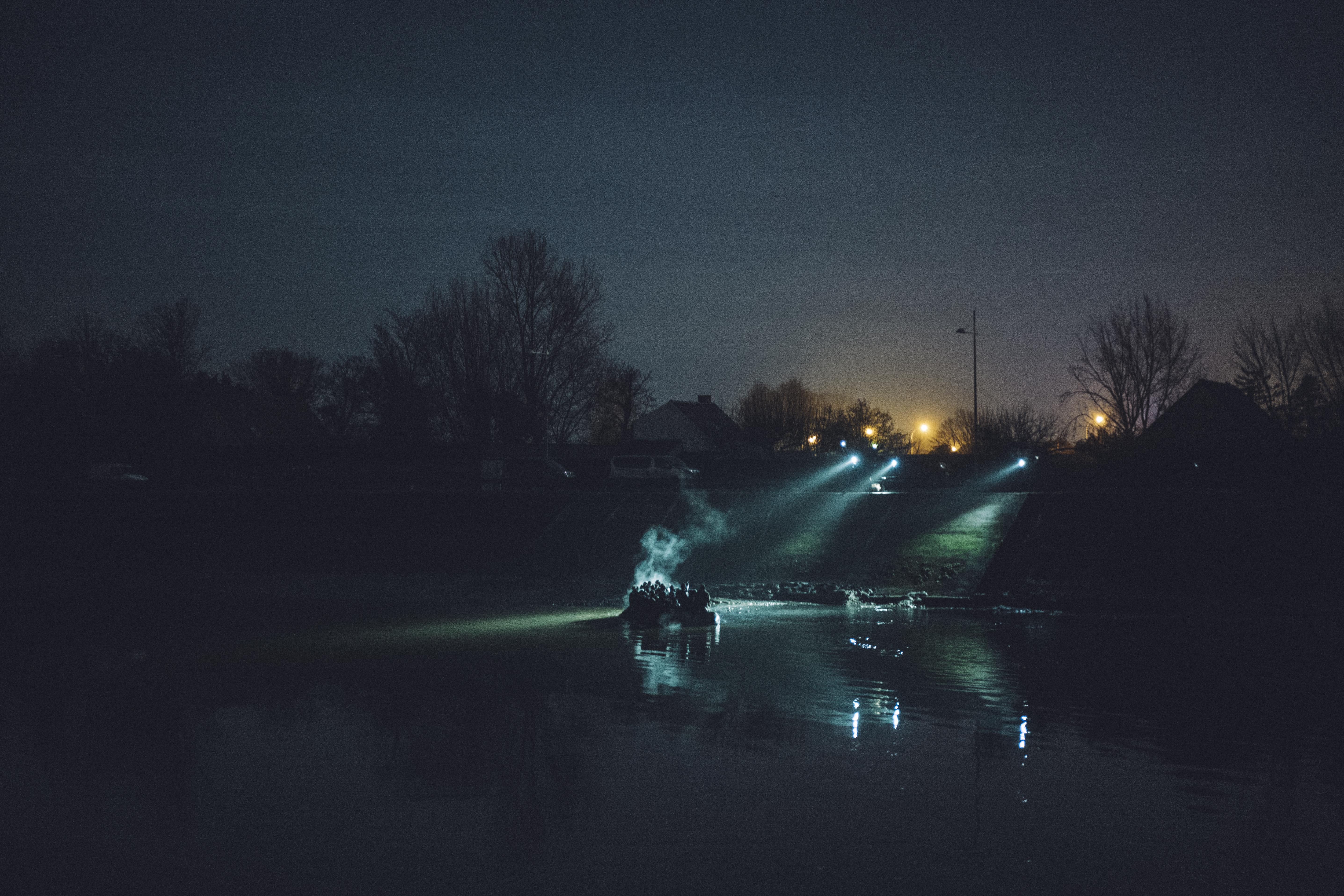 During the night of 24 January into 25 January, a small boat left the Gravelines canal, near Grand-Fort-Philippe in northern France, for England. 