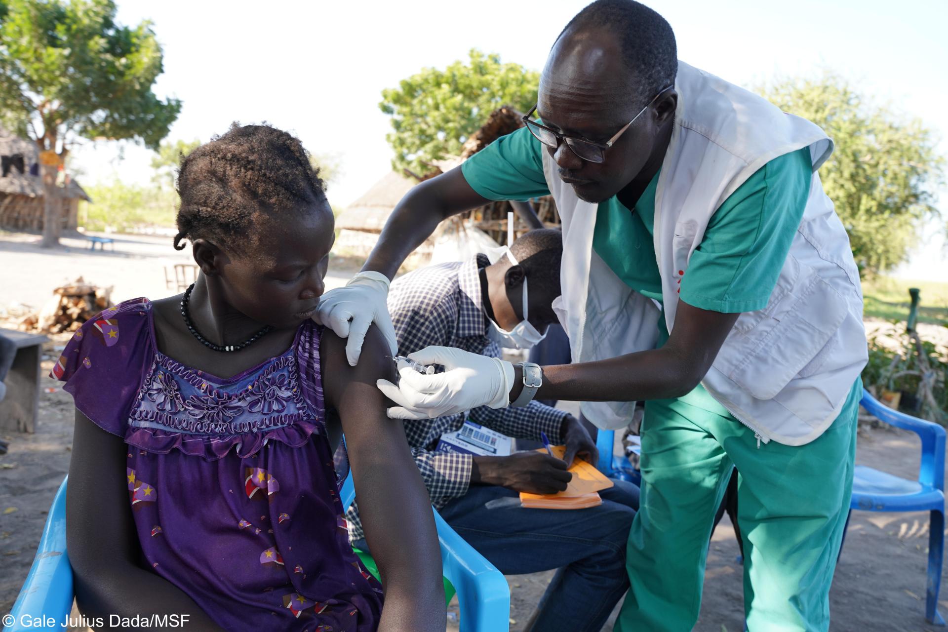  MSF nursing team supervisor administers hepatitis E vaccine