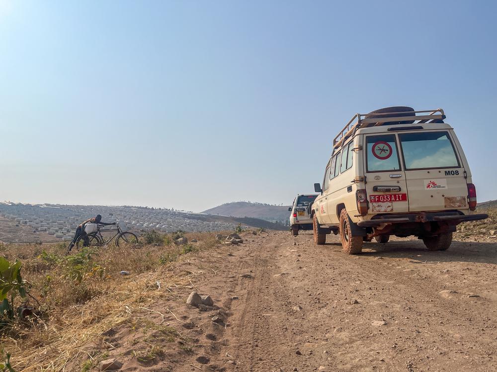 An MSF ambulance is returning from the Ruyigi hospital-based nutritional treatment centre, an hour’s drive from Busuma camp, with a patient on board.
