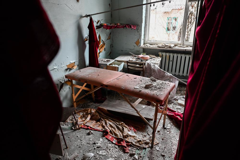 Destroyed hospital in Lyman, Donetsk Oblast. © Colin Delfosse