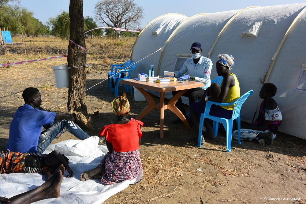 MSF team set-up a mobile clinic in Riang, Jonglei state.