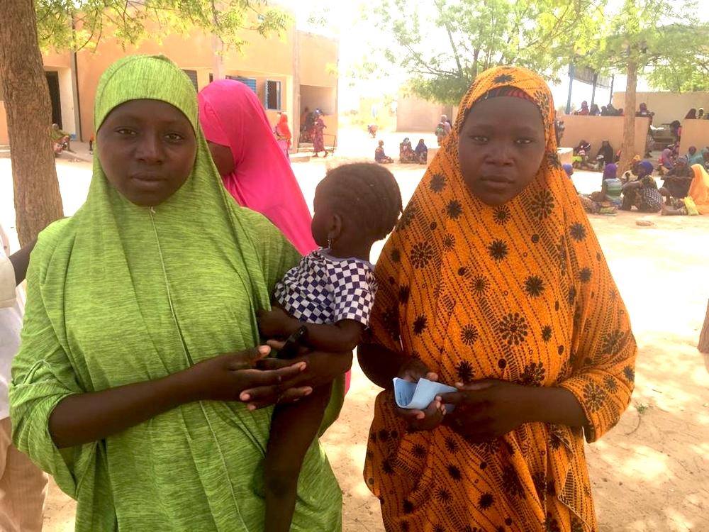 Mariam and Haoua fled from Zamia and Hilli, two villages in Nigeria. They arrived in Bassira, in Niger three days ago with their husbands and children. Their villages have not yet been attacked but they feared they will be next and chose to run away in se