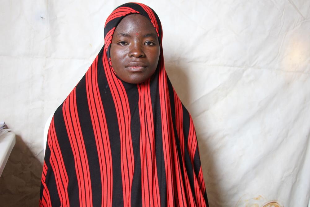 Twenty-year-old Mamma Mohammed was threatened, locked up and forced into marriage by members of an armed group. Pregnant, she finally escaped to the town of Pulka, in northeastern Nigeria’s Borno state, where she is staying in a camp for displaced people.