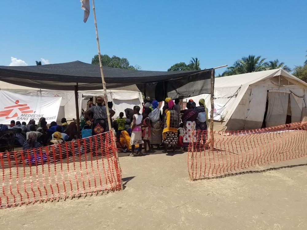 Beneficiaries wait to receive medical consultations at the MSF clinic in Pemba 