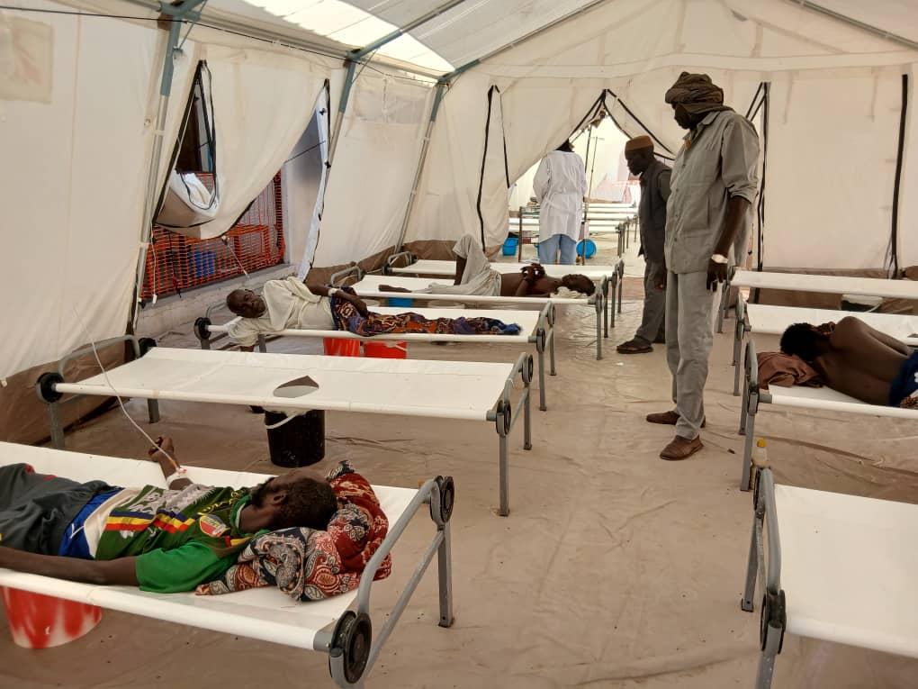 Cholera patients inside MSF-supported CTC in Al Nahda Hospital, Nyala, South Darfur, Sudan.