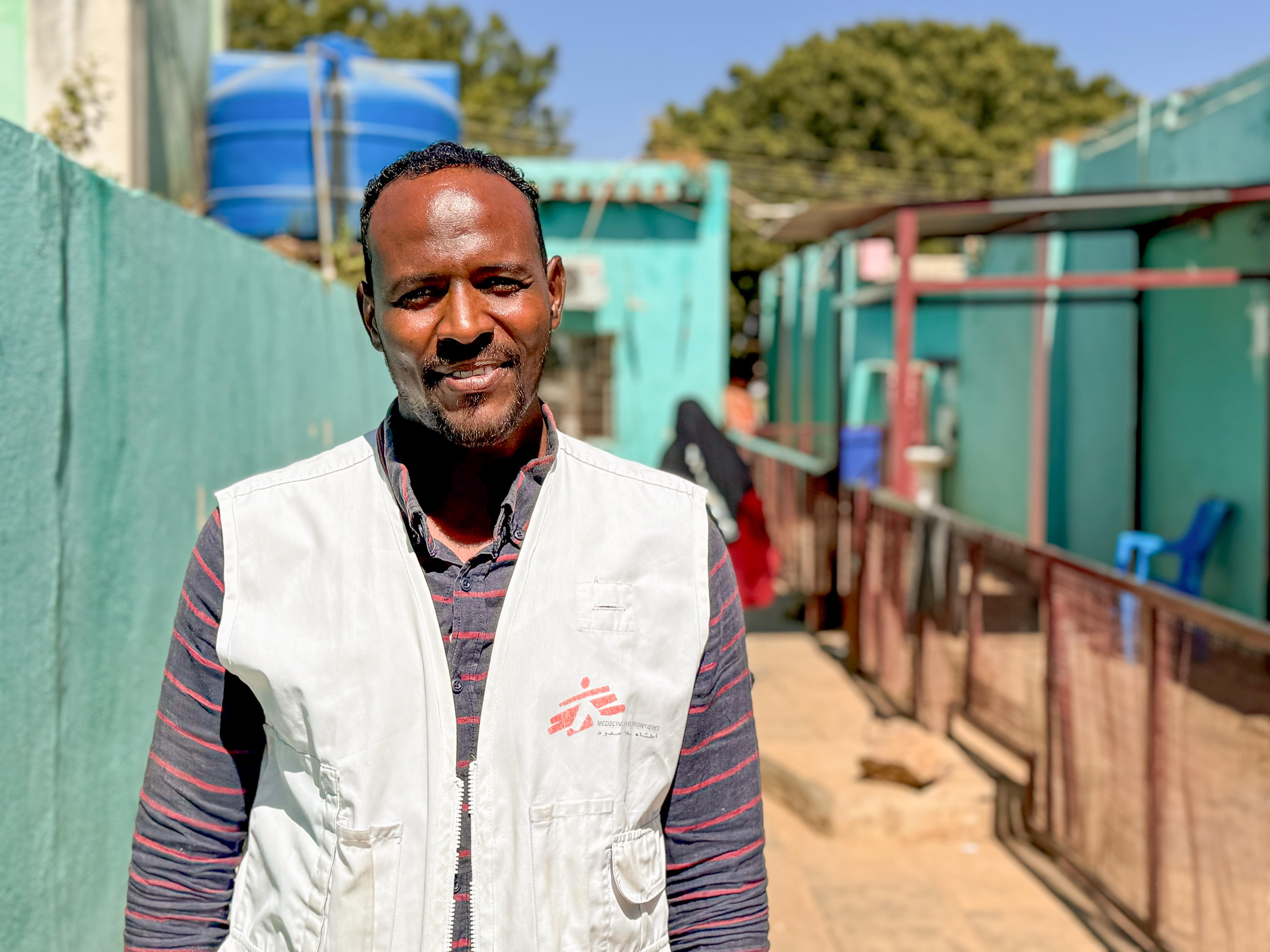 Almahdi Abdelkarem Osman, Project Medical Referent Support at El Geneina Teaching Hospital, recounts the collapse of health services in West Darfur after the conflict began, and the loss of dialysis patients due to looted equipment.
