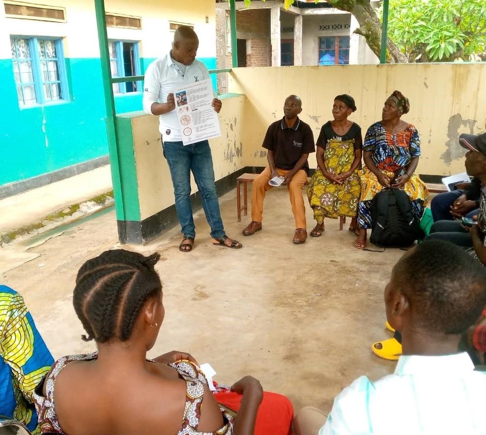 Health promotion agents are raising awareness among the population of Uvira about the symptoms of Mpox which is prevalent in the health zone.