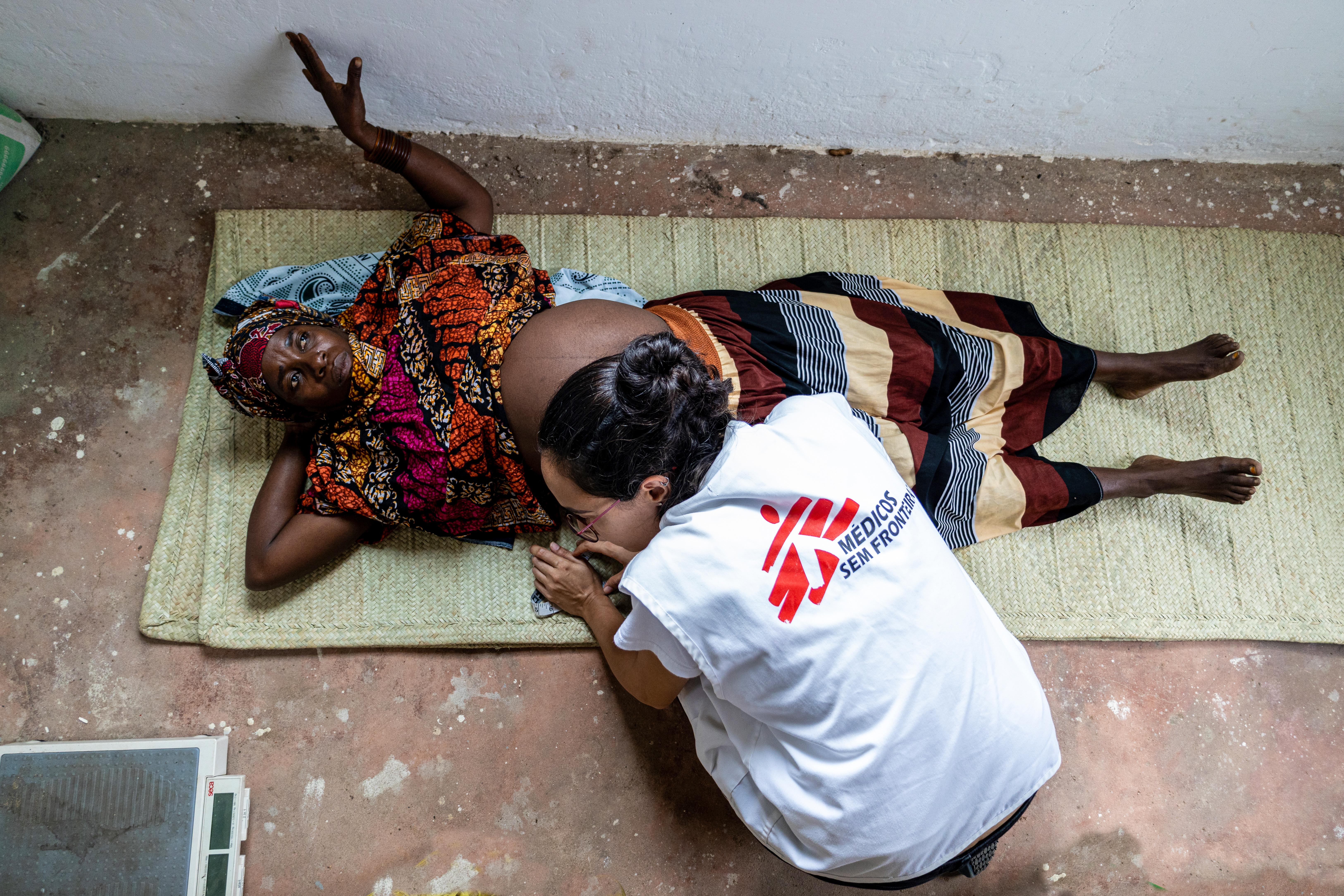 Quionga mobile clinic Palma_maternal health consultaiton.